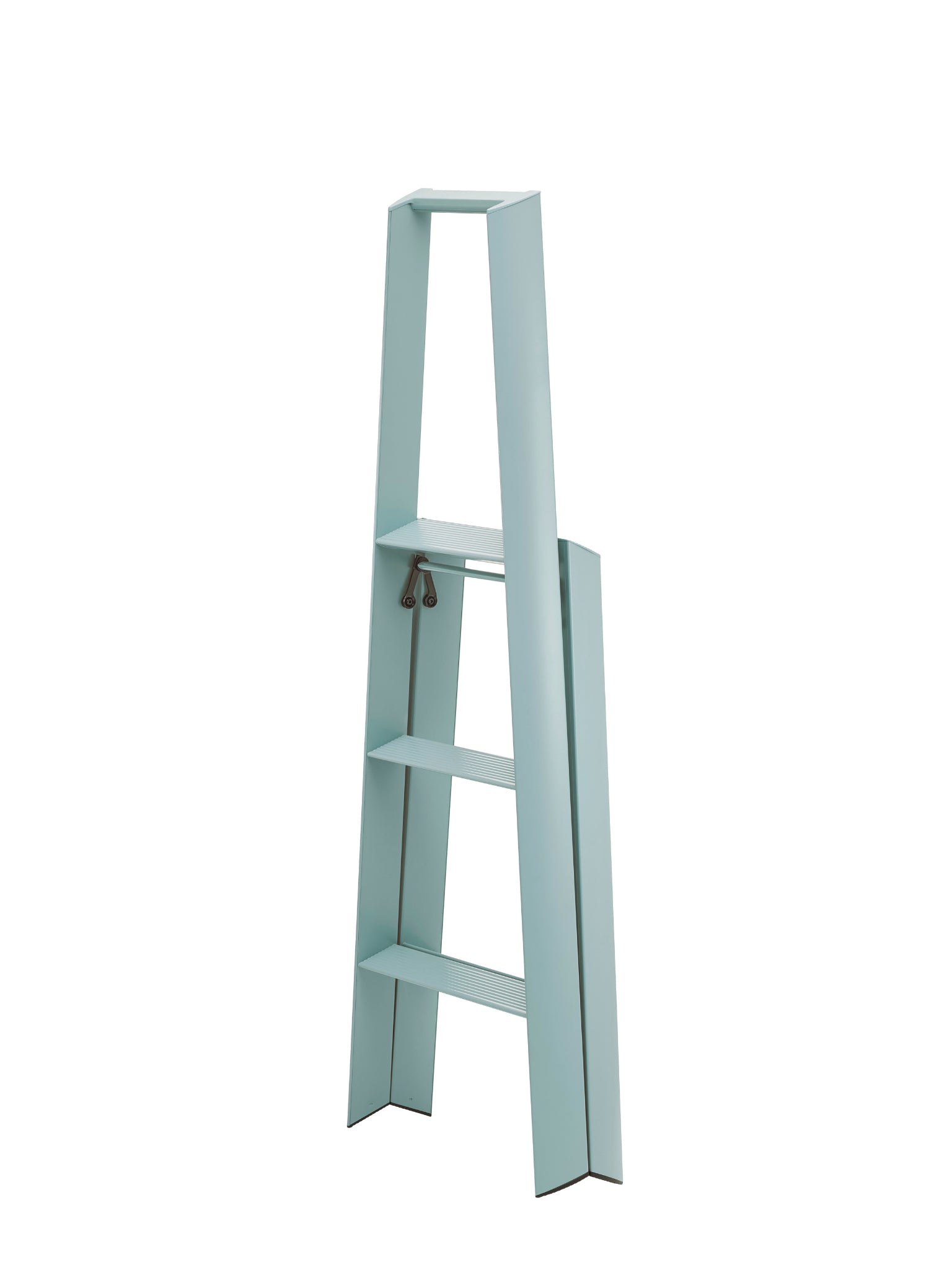 Opgevouwen Lucano 3-step ladder dusty mint – slank en rechtopstaand