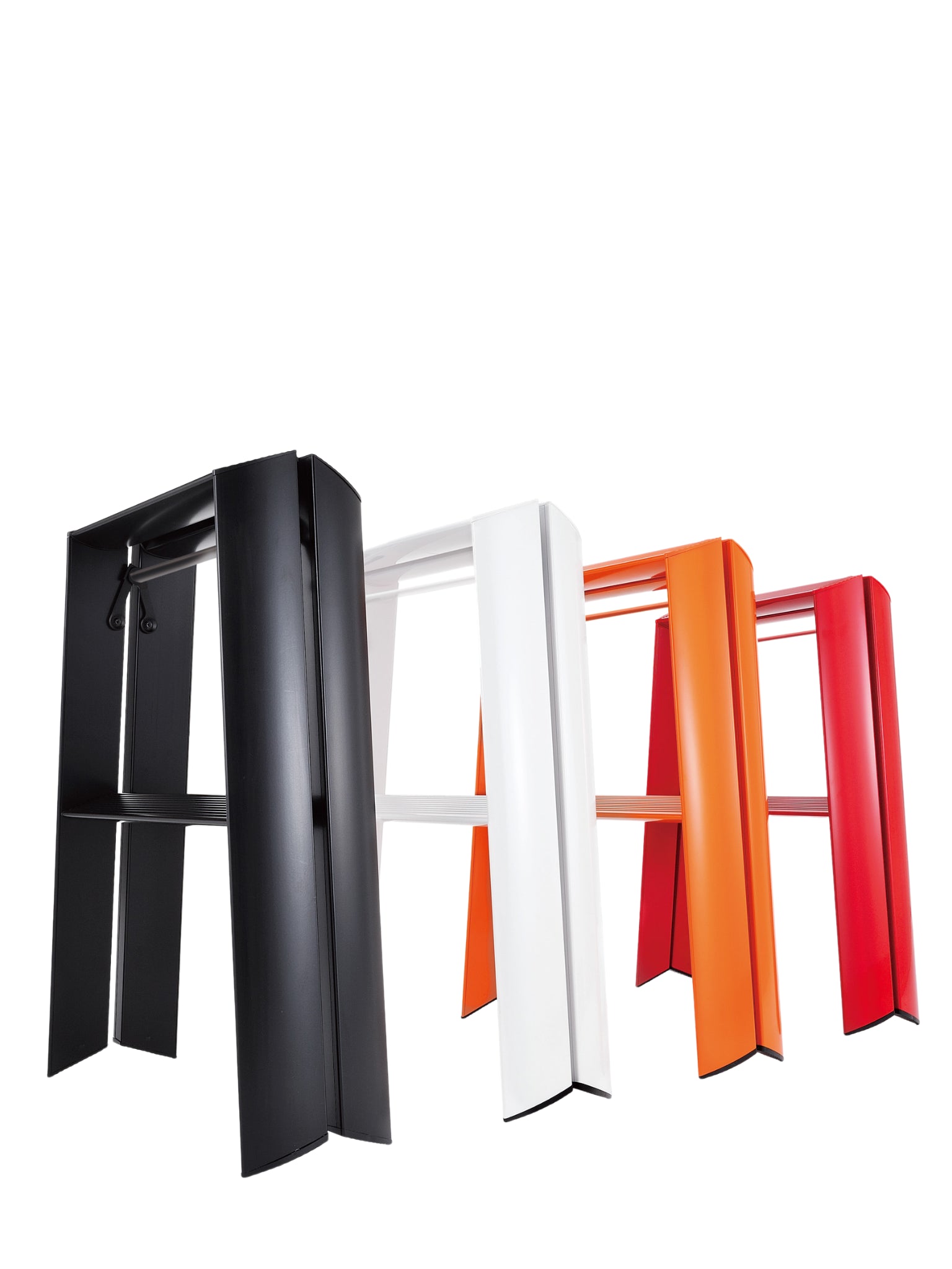 Hasegawa 2 step ladders in zwart, wit, oranje en rood